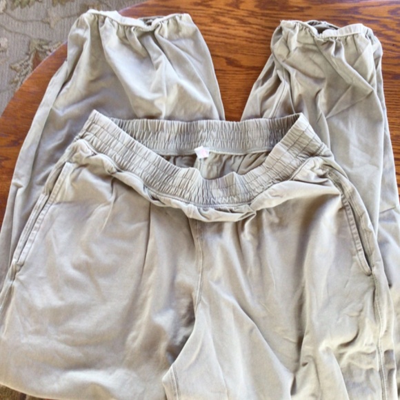 FP Movement by Free People Hot Shot Crossover Set in Sage Stone in M NWT - Picture 7 of 9